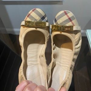 Burberry leather ballet flats